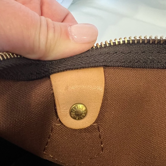 Authentic Louis Vuitton Speedy 25cm Handbag - Picture 9 of 12